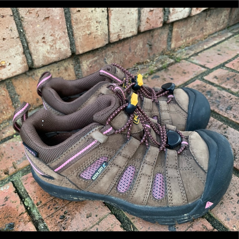 Keen brown shoes size 1